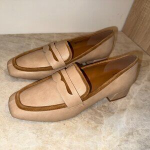 NEW - Donald Pliner Tan Heeled Loafers - Size 10